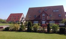 Ansicht von Haus 1 (rechts), sowie Haus 10 (links)