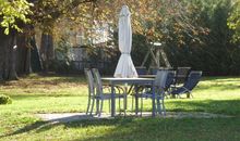 Gut Rattelvitz Parterre A, hochwertig, Sauna, Kamin, eTankstelle, Spielscheune, 15.000qm Parkland
